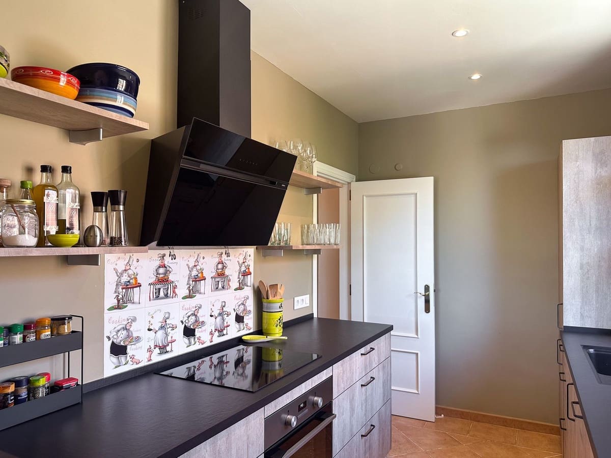 3 bedroom Apartment for sale in Marbella with pool garage - € 475,000 (Ref: 10061282)