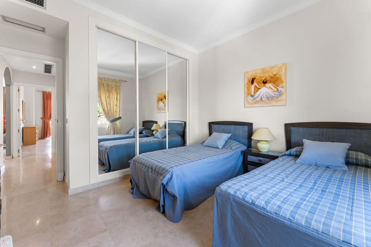 2 Zimmer Apartment zu verkaufen in Miraflores mit Pool - 326.000 € (Ref: 10061283)
