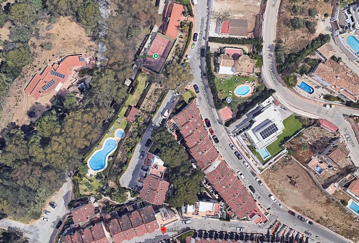 4 sypialnia Dom blizniak na sprzedaż w Torremuelle z basenem garażem - 850 000 € (Ref: 10061286)