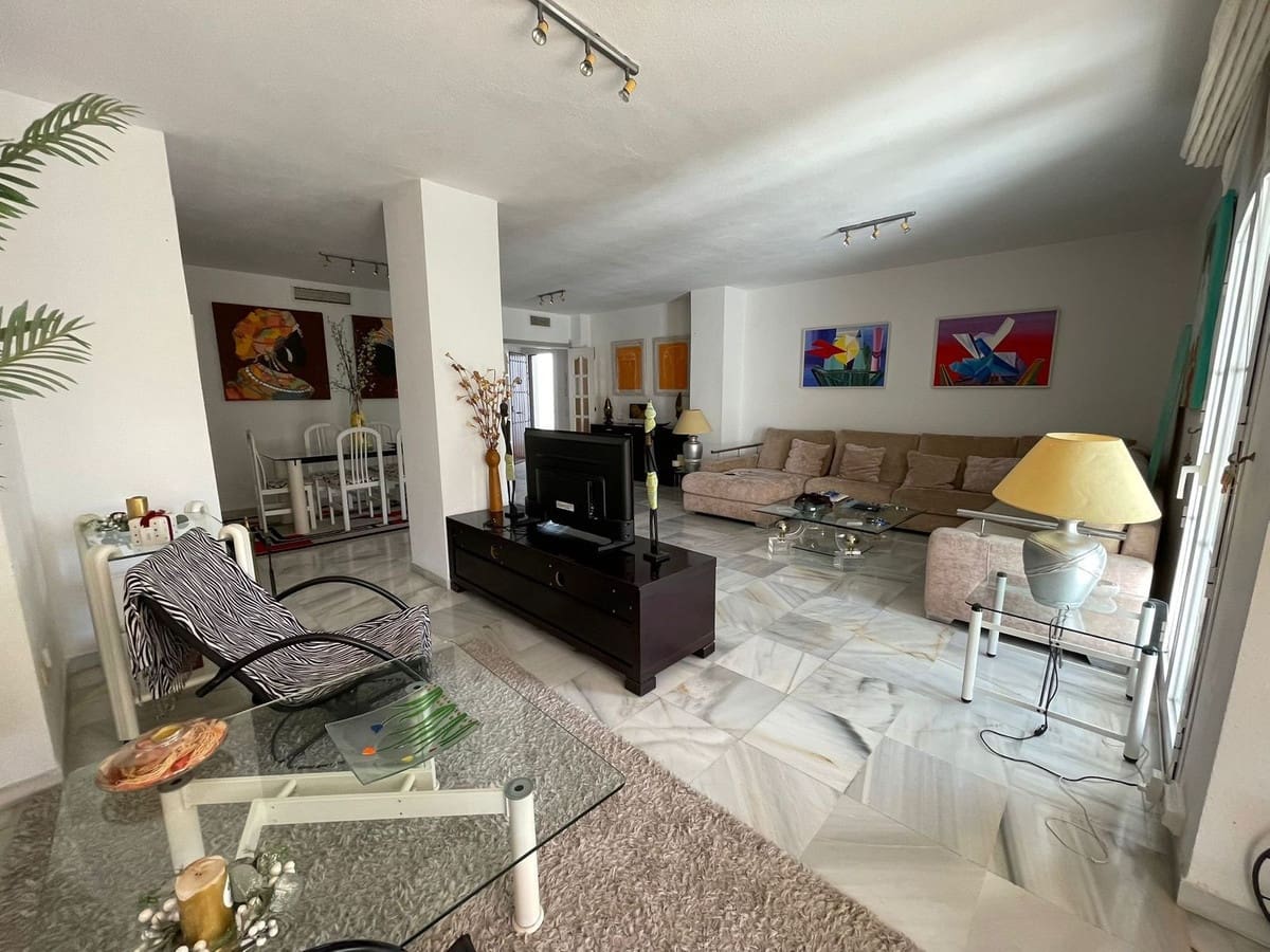 5 bedroom Apartment for sale in Marbella with pool garage - € 735,000 (Ref: 10067094)
