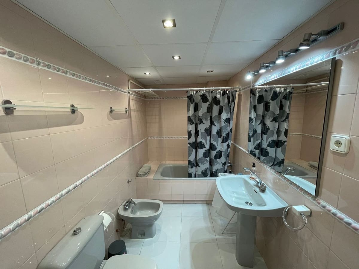 5 bedroom Apartment for sale in Marbella with pool garage - € 735,000 (Ref: 10067094)