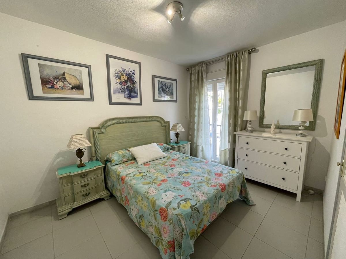 5 bedroom Apartment for sale in Marbella with pool garage - € 735,000 (Ref: 10067094)