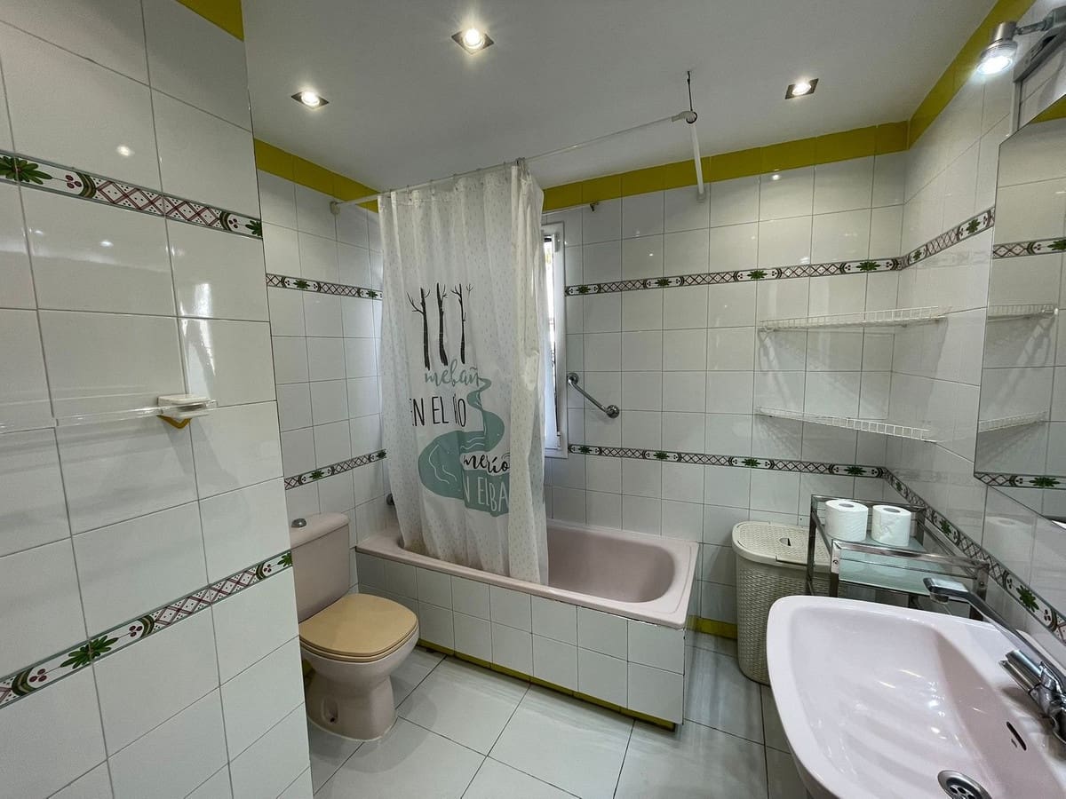 5 bedroom Apartment for sale in Marbella with pool garage - € 735,000 (Ref: 10067094)