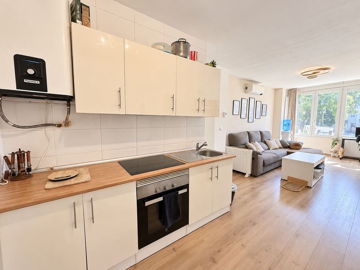 2 sypialnia Apartament na sprzedaż w Benalmadena Costa z basenem - 289 000 € (Ref: 10085507)