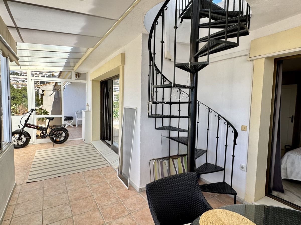 3 makuuhuone Kattohuoneisto myytävänä paikassa Calahonda mukana uima-altaan 
autotalli - 449 000 € (Ref: 10088844)