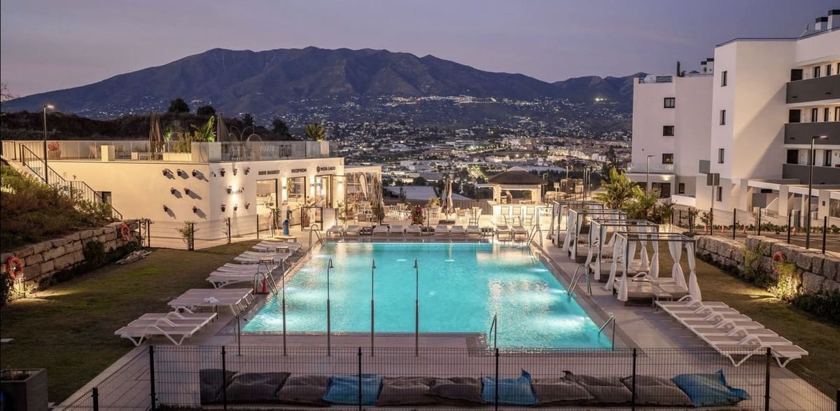 3 soveværelse Lejlighed til salg i Mijas Costa med swimmingpool garage - € 389.000 (Ref: 10088845)