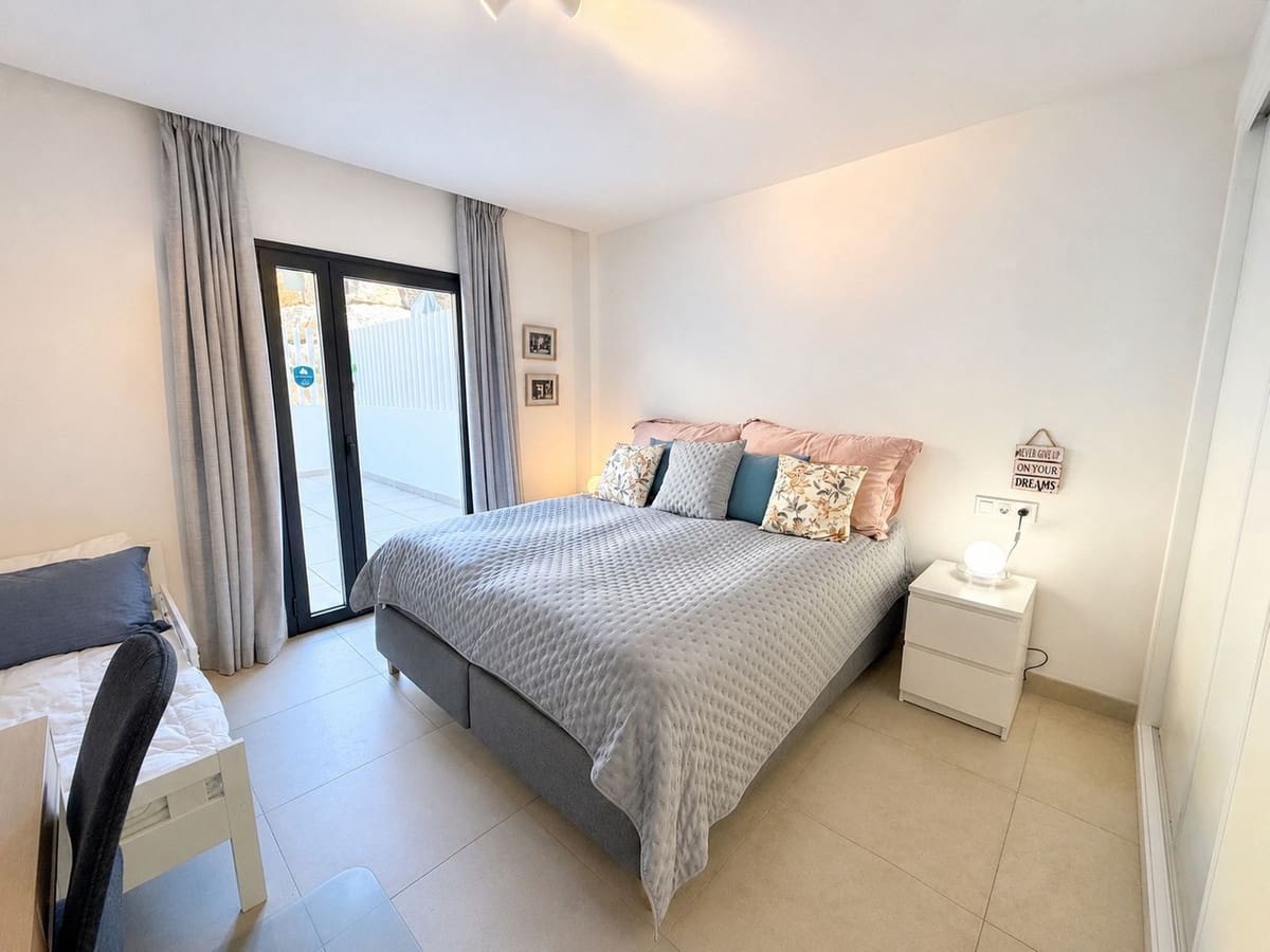 3 soveværelse Lejlighed til salg i La Cala de Mijas med swimmingpool garage - € 759.000 (Ref: 10088846)
