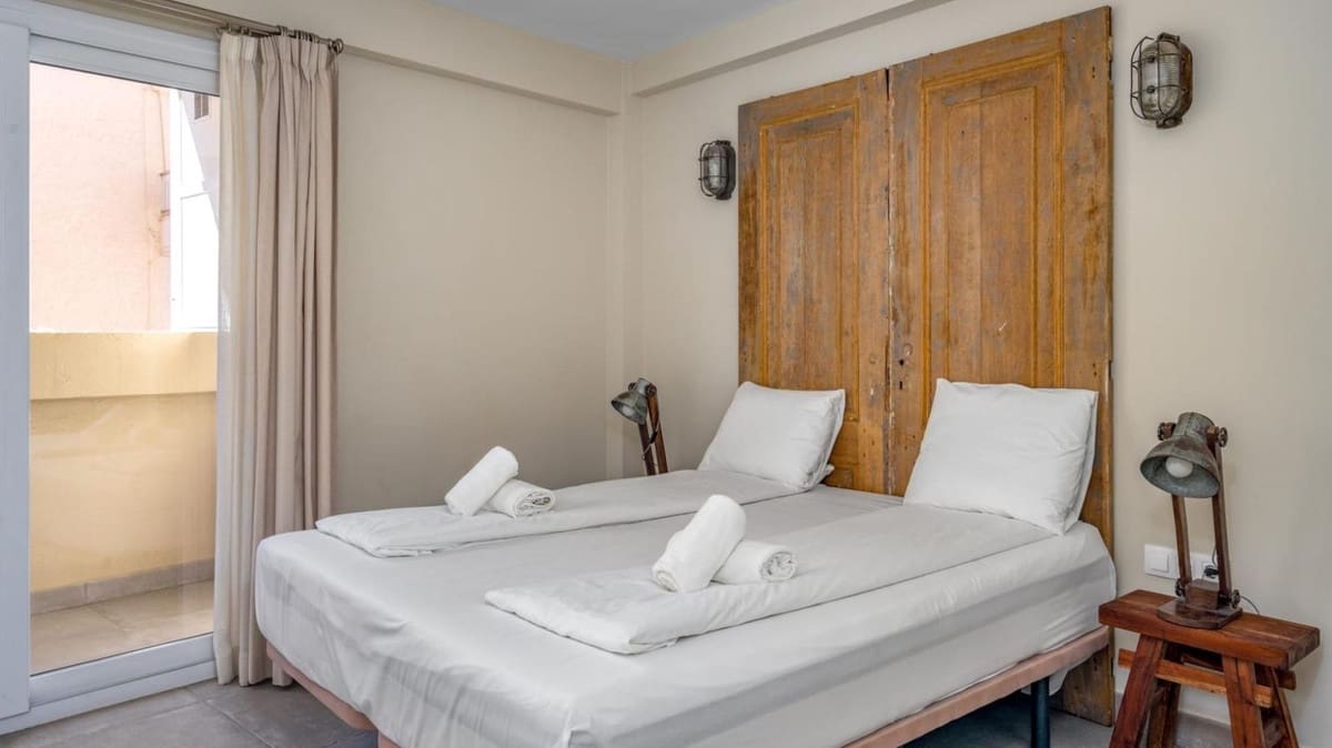 2 bedroom Apartment for sale in Fuengirola - € 519,500 (Ref: 10088847)