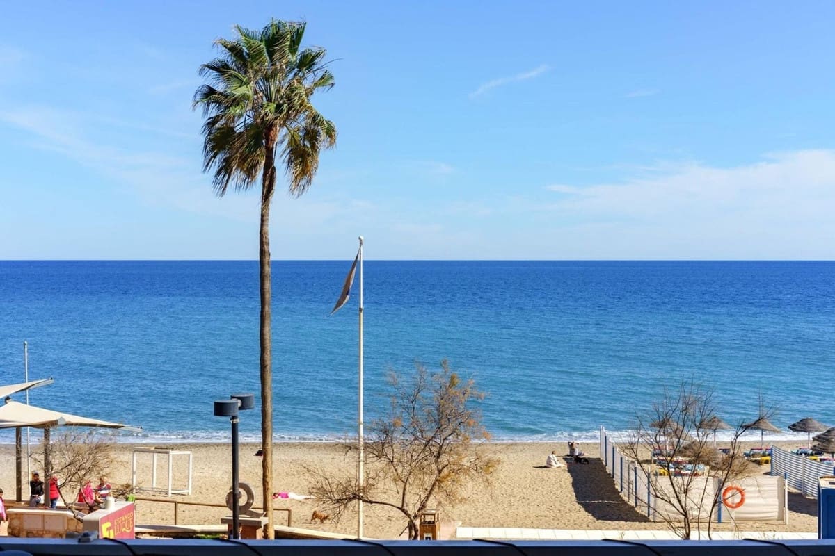 2 bedroom Apartment for sale in Fuengirola - € 519,500 (Ref: 10088847)