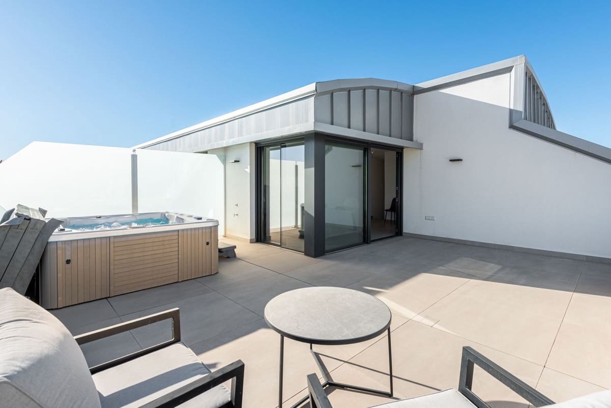2 Zimmer Penthouse zu verkaufen in Fuengirola mit Pool Garage - 960.000 € (Ref: 10088848)