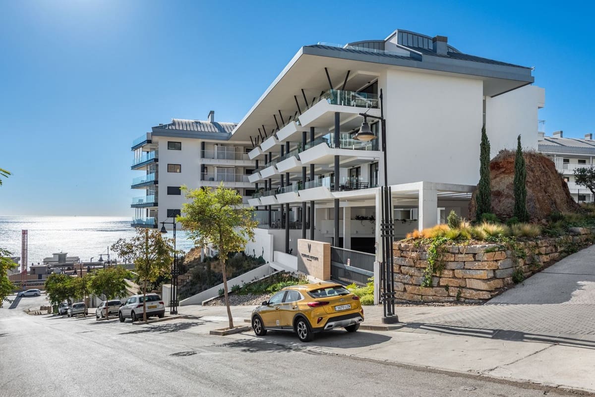 2 Zimmer Penthouse zu verkaufen in Fuengirola mit Pool Garage - 960.000 € (Ref: 10088848)