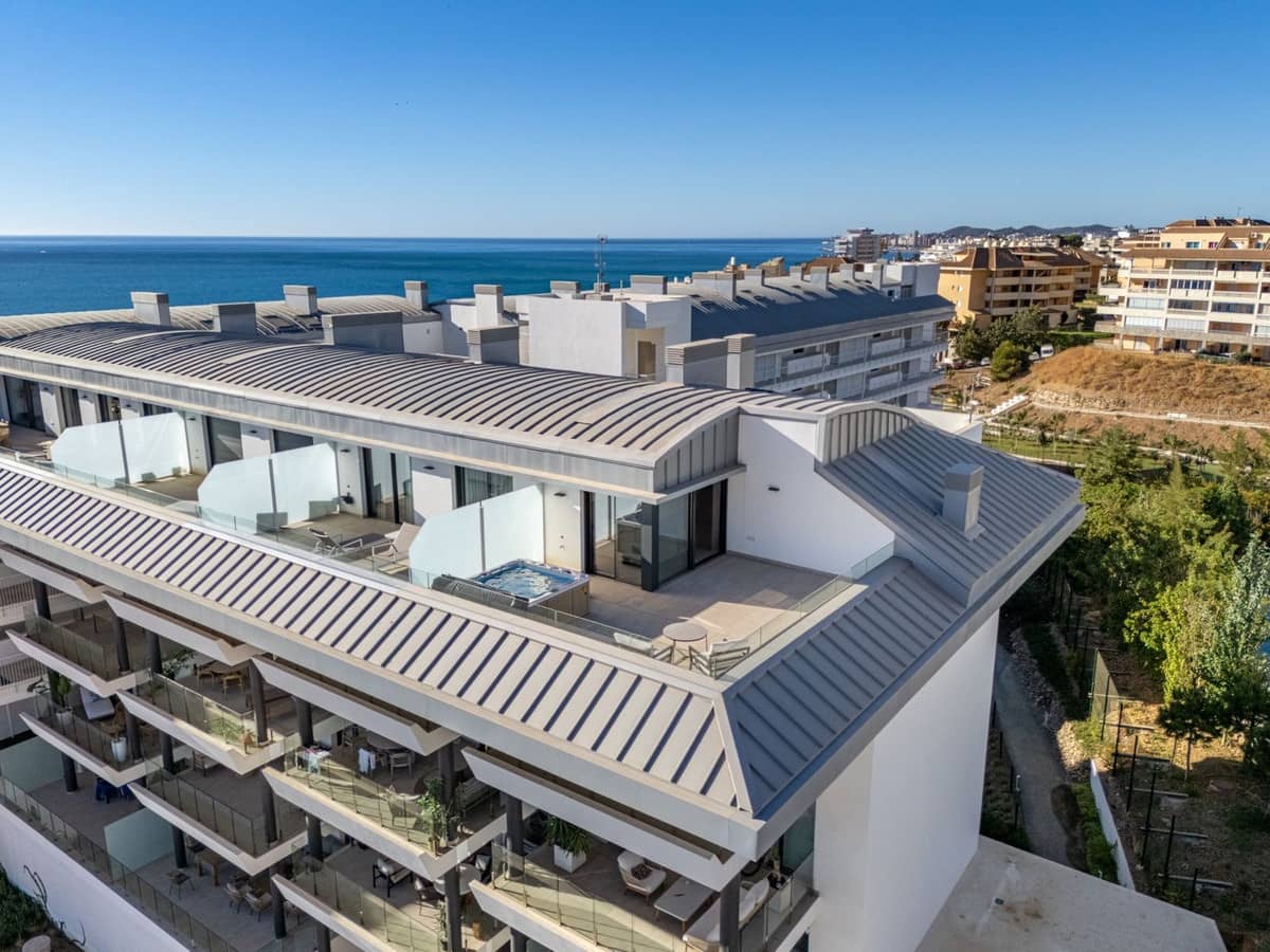 2 Zimmer Penthouse zu verkaufen in Fuengirola mit Pool Garage - 960.000 € (Ref: 10088848)