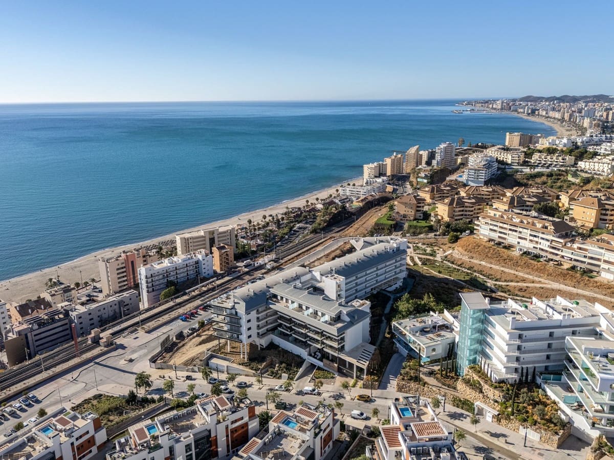2 Zimmer Penthouse zu verkaufen in Fuengirola mit Pool Garage - 960.000 € (Ref: 10088848)