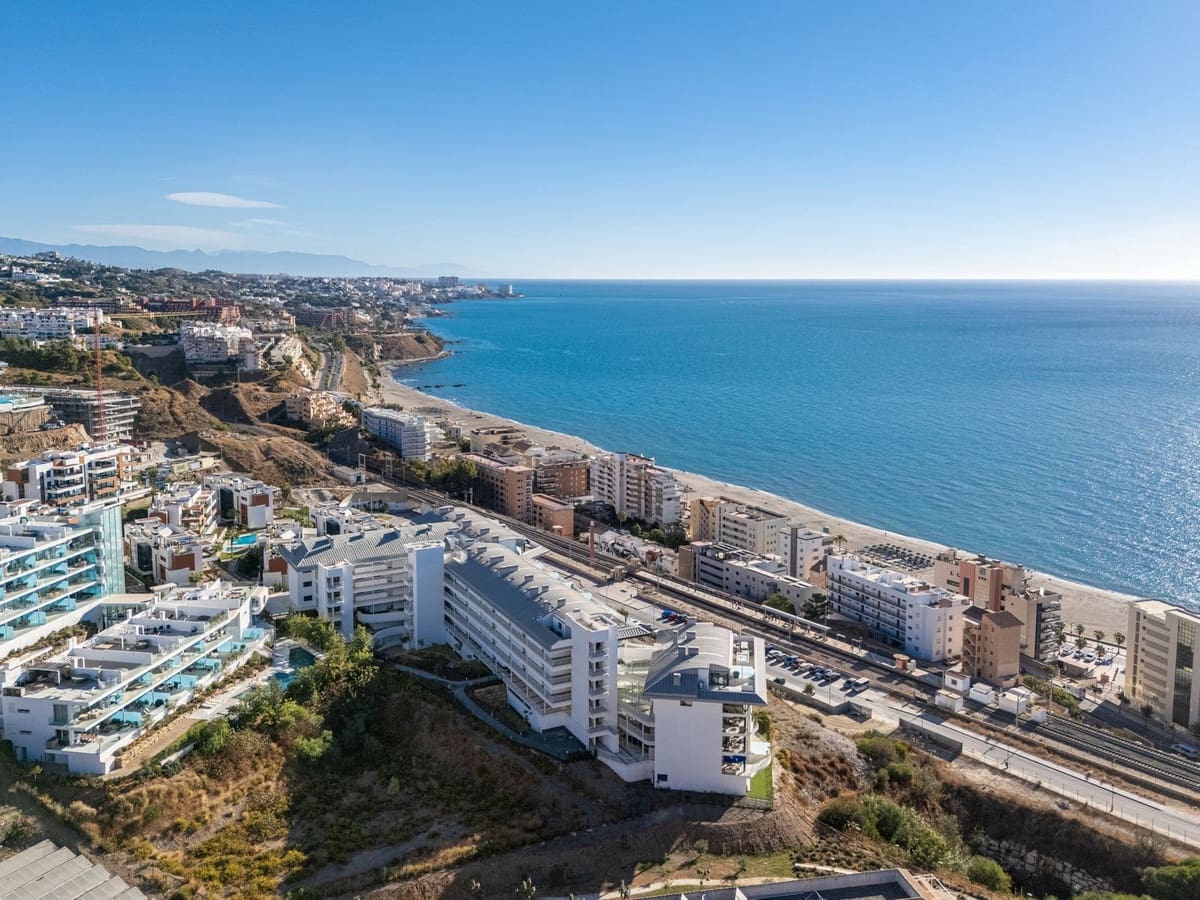 2 Zimmer Penthouse zu verkaufen in Fuengirola mit Pool Garage - 960.000 € (Ref: 10088848)