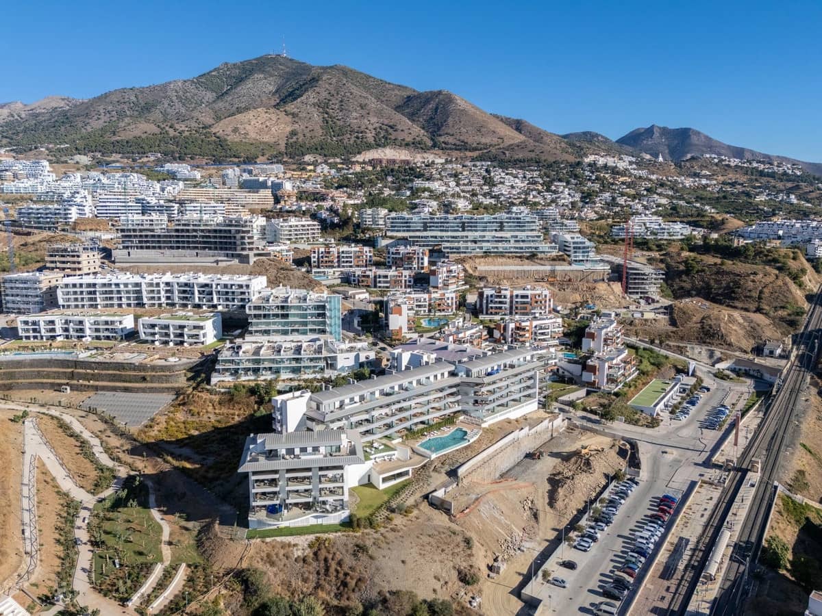 2 Zimmer Penthouse zu verkaufen in Fuengirola mit Pool Garage - 960.000 € (Ref: 10088848)