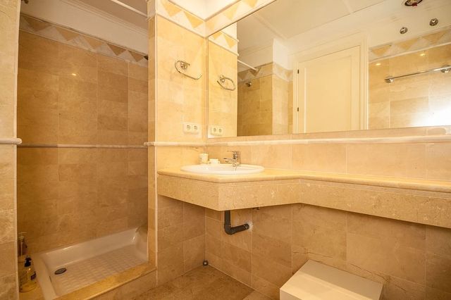 3 soverom Leilighet til salgs i Marbella med svømmebasseng garasje - € 679 000 (Ref: 10094214)