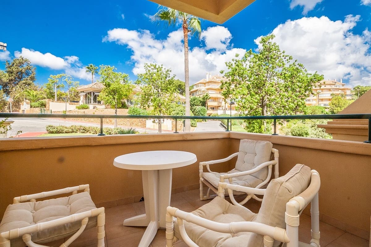 3 soverom Leilighet til salgs i Marbella med svømmebasseng garasje - € 679 000 (Ref: 10094214)