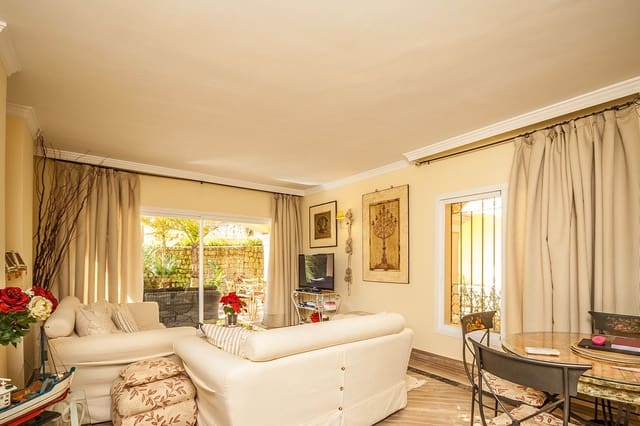 2 Zimmer Apartment zu verkaufen in Marbella mit Pool - 569.995 € (Ref: 10094215)