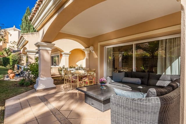 2 Zimmer Apartment zu verkaufen in Marbella mit Pool - 569.995 € (Ref: 10094215)