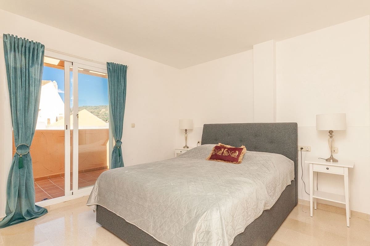 2 sovrum Takvåning till salu i Marbella med garage - 495 000 € (Ref: 10094216)