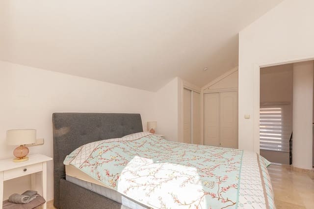 2 sovrum Takvåning till salu i Marbella med garage - 495 000 € (Ref: 10094216)