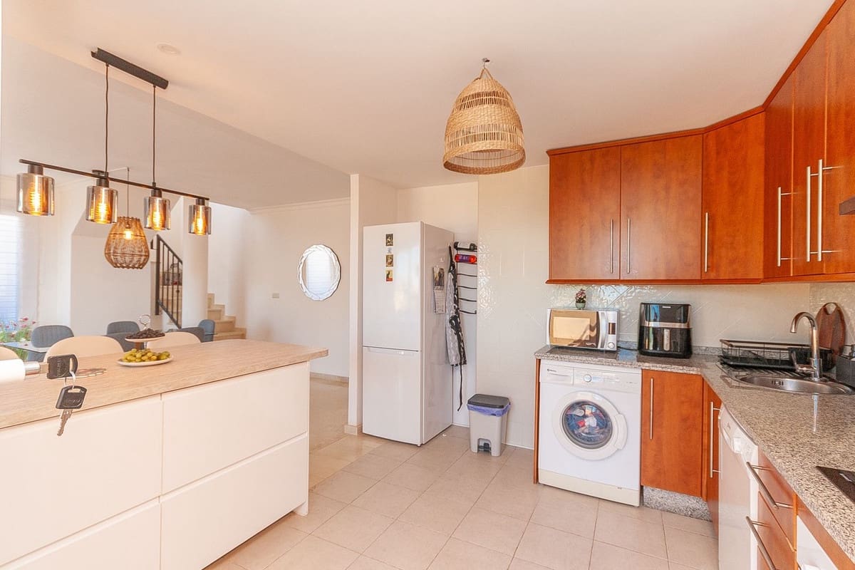 2 sovrum Takvåning till salu i Marbella med garage - 495 000 € (Ref: 10094216)
