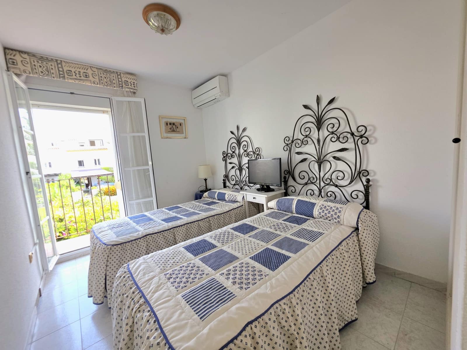 3 Zimmer Doppelhaus zu verkaufen in Casares mit Pool Garage - 635.000 € (Ref: 10101834)