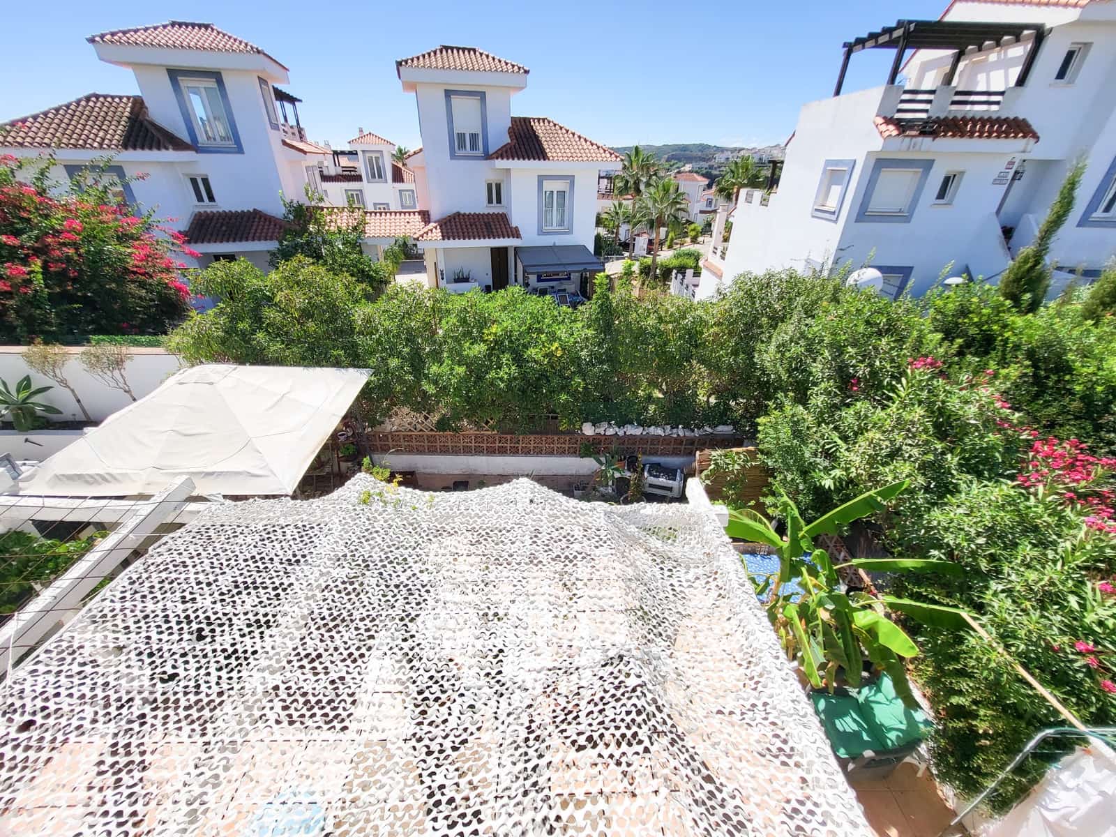 3 bedroom Semi-detached Villa for sale in La Duquesa / Puerto de la Duquesa with pool garage - € 329,000 (Ref: 10114562)