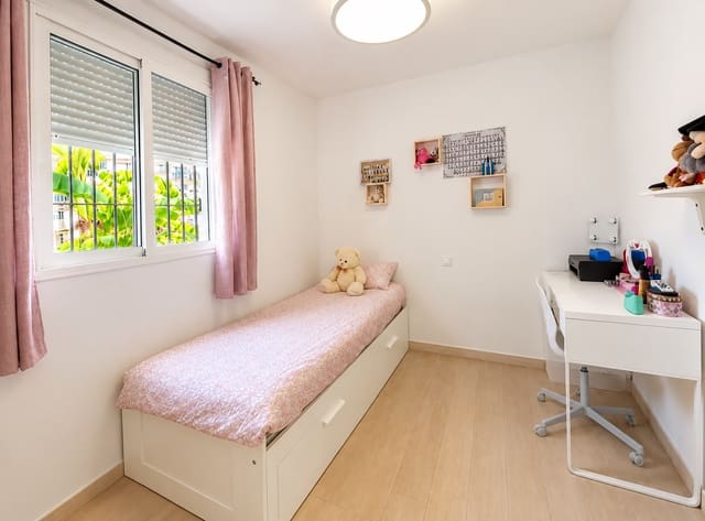3 makuuhuone Huoneisto myytävänä paikassa El Faro, Mijas mukana uima-altaan 
autotalli - 425 000 € (Ref: 10123442)