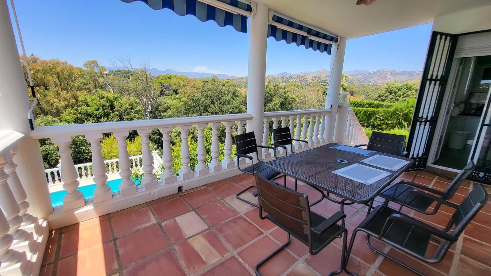 5 camera da letto Villa in vendita in Marbella con piscina garage - 1.300.000 € (Rif: 10127691)
