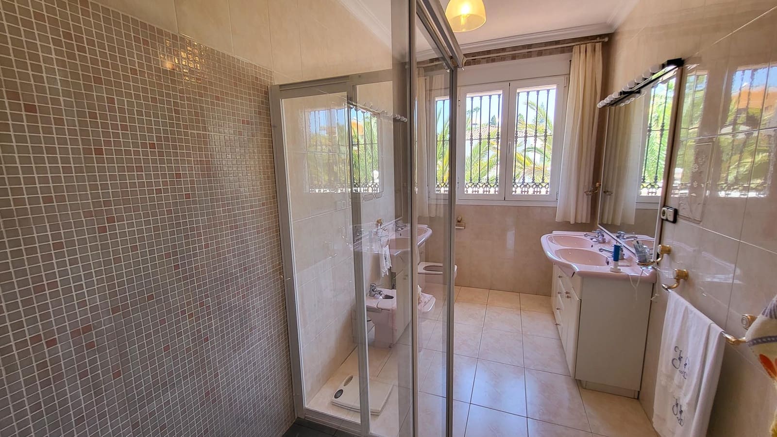 5 camera da letto Villa in vendita in Marbella con piscina garage - 1.300.000 € (Rif: 10127691)
