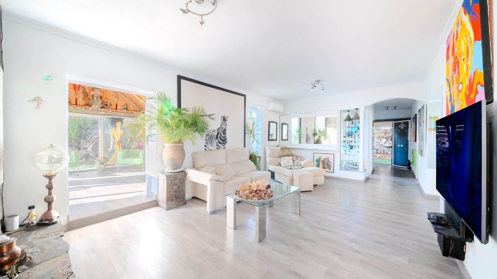 5 Zimmer Villa zu verkaufen in Estepona mit Pool Garage - 749.000 € (Ref: 10127694)