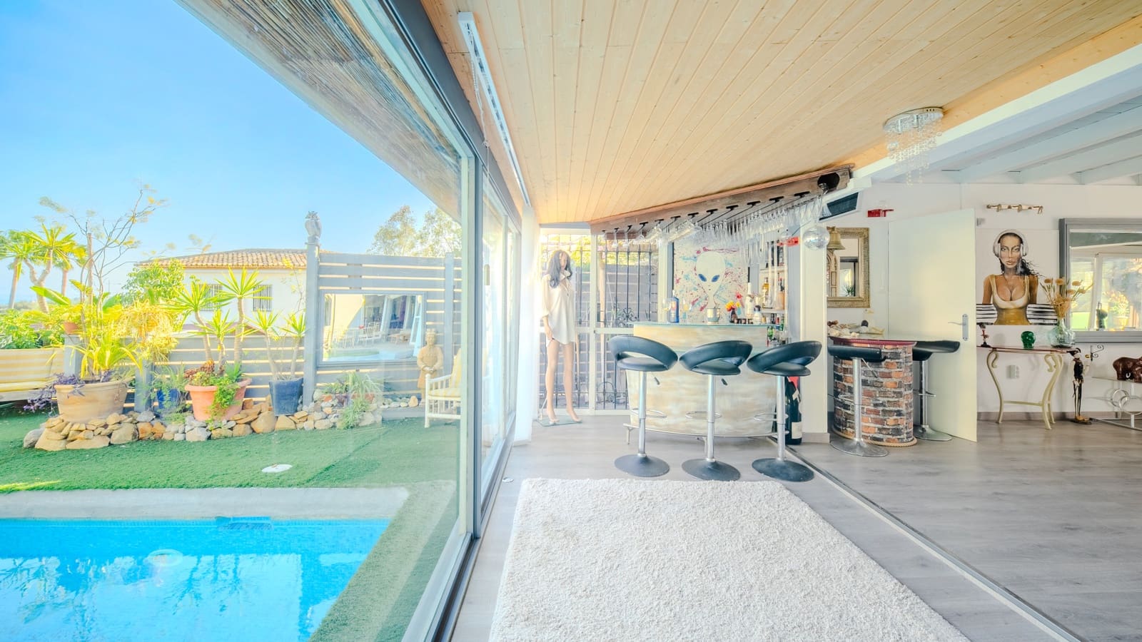 5 Zimmer Villa zu verkaufen in Estepona mit Pool Garage - 749.000 € (Ref: 10127694)