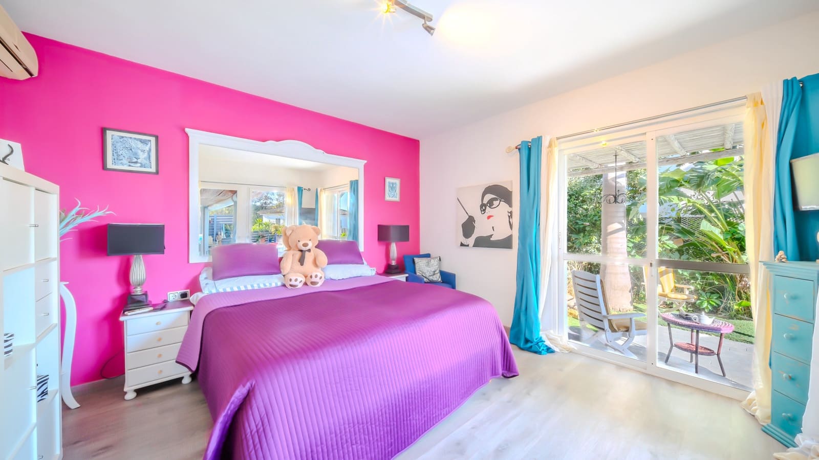 5 Zimmer Villa zu verkaufen in Estepona mit Pool Garage - 749.000 € (Ref: 10127694)