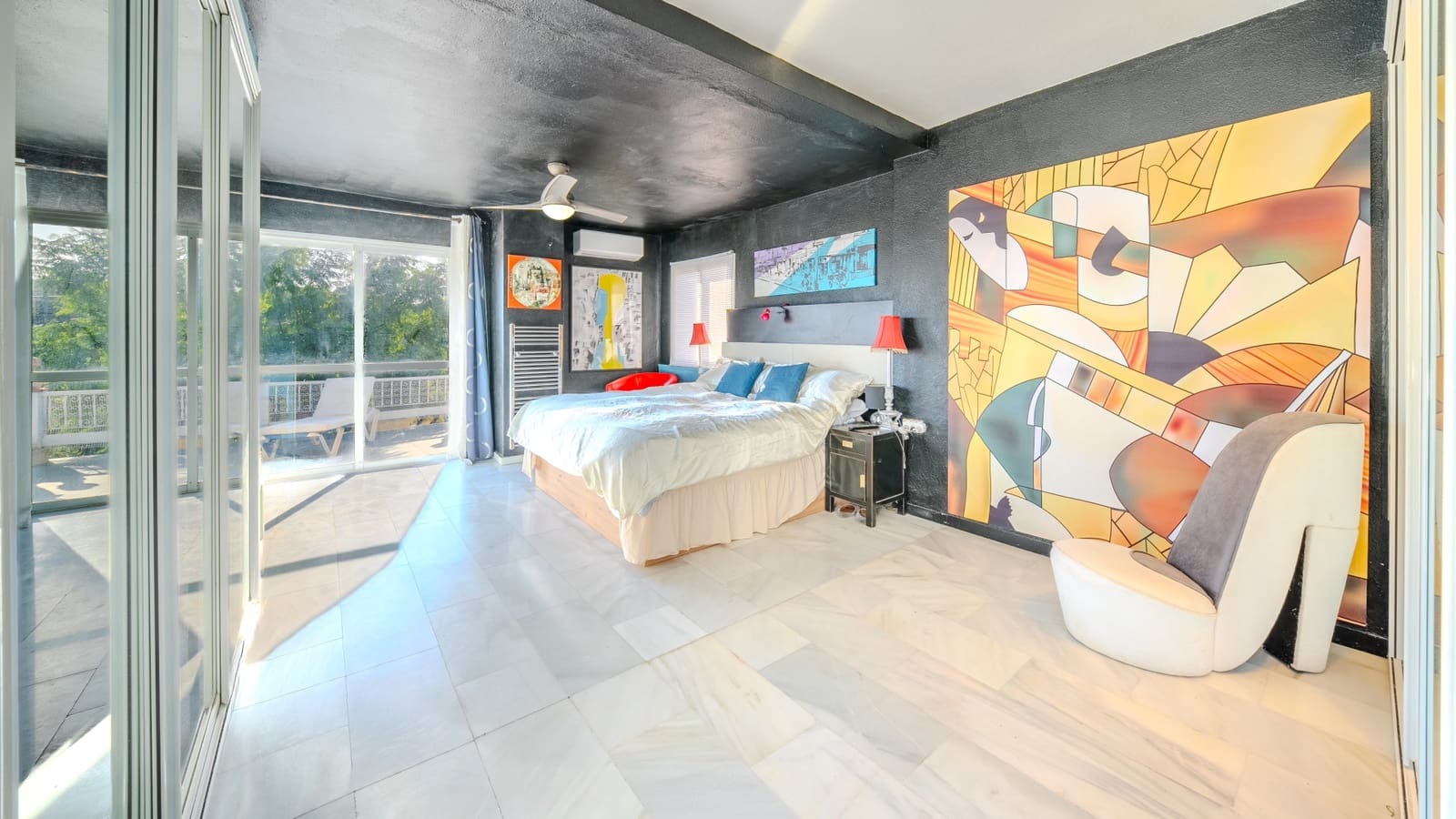 5 Zimmer Villa zu verkaufen in Estepona mit Pool Garage - 749.000 € (Ref: 10127694)