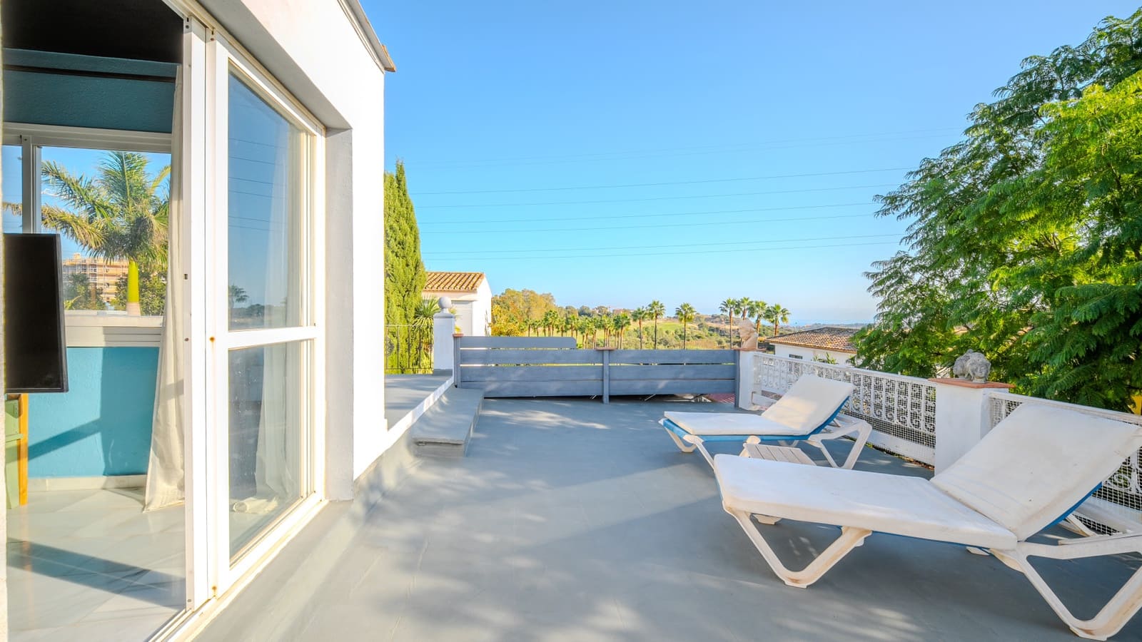 5 Zimmer Villa zu verkaufen in Estepona mit Pool Garage - 749.000 € (Ref: 10127694)