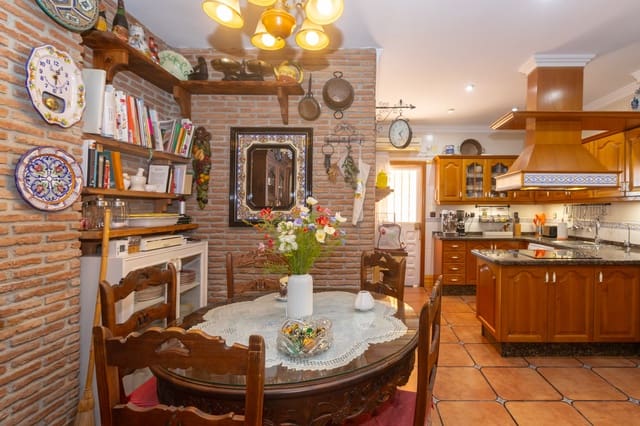 7 quarto Moradia para venda em Puerto de la Torre, Málaga cidade com piscina garagem - 1 799 000 € (Ref: 10131194)