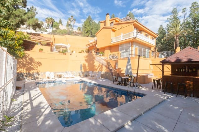 7 quarto Moradia para venda em Puerto de la Torre, Málaga cidade com piscina garagem - 1 799 000 € (Ref: 10131194)