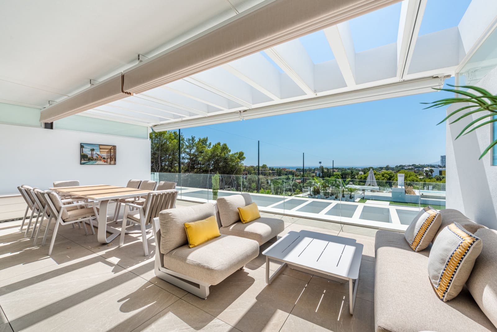 2 quarto Penthouse para venda em Marbella com piscina garagem - 1 495 000 € (Ref: 10131196)