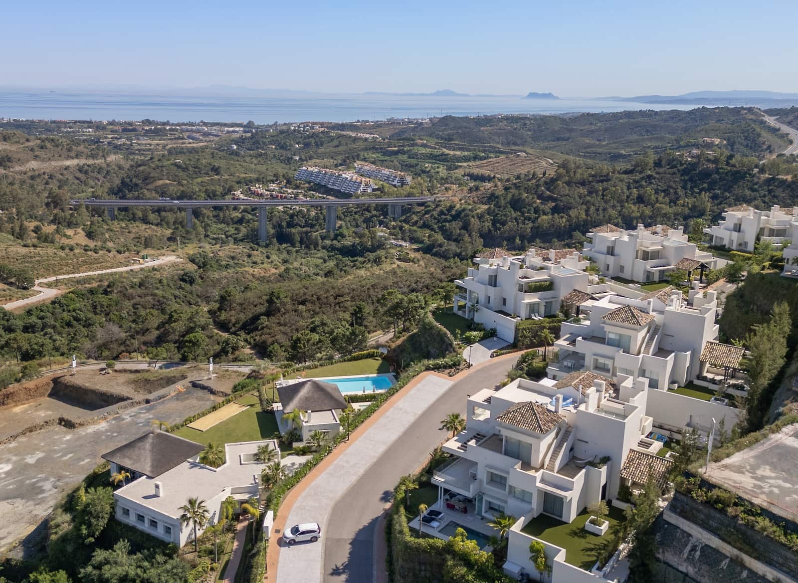 4 sypialnia Penthouse na sprzedaż w Benahavis z basenem garażem - 1 249 000 € (Ref: 10131200)
