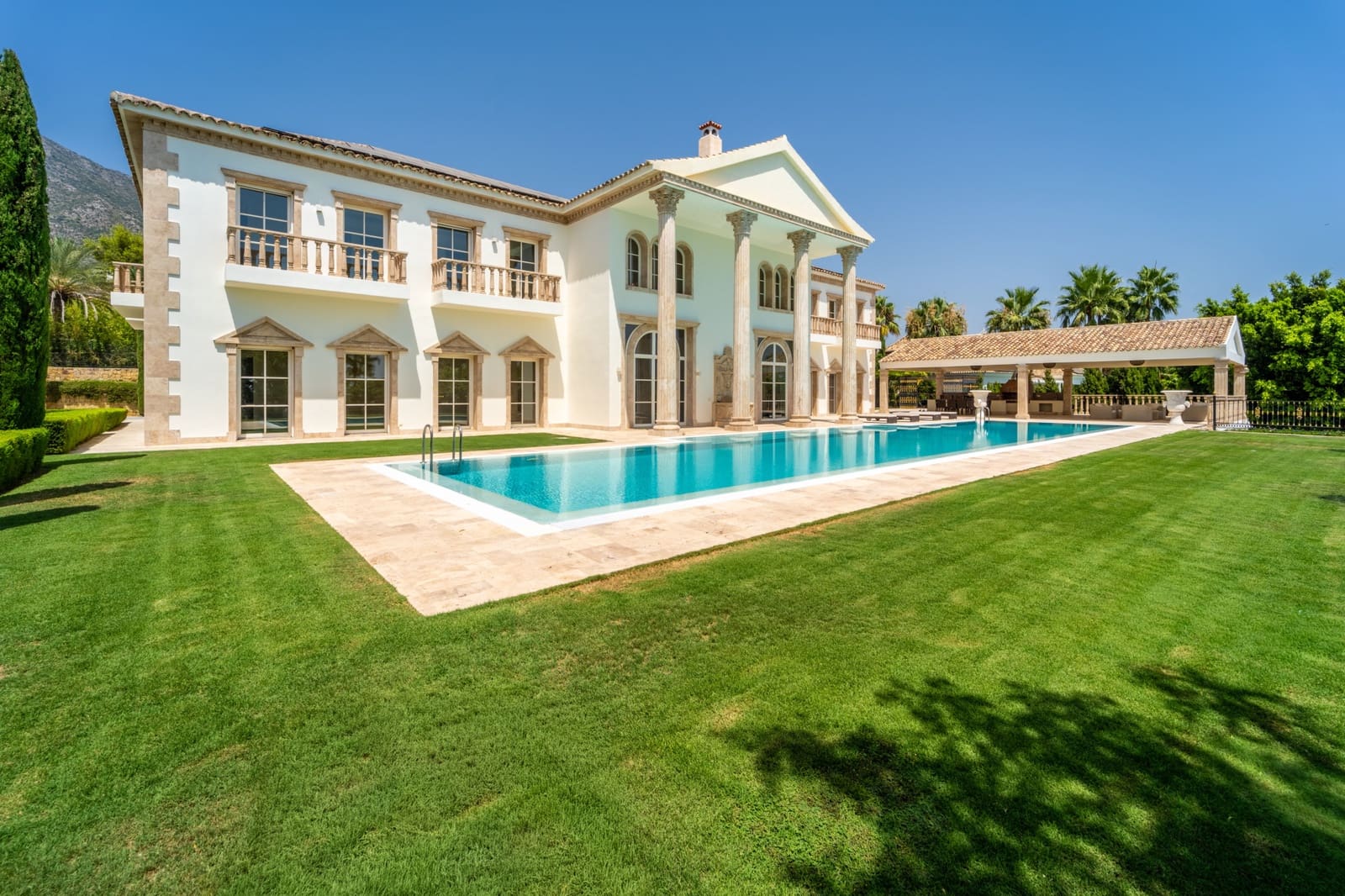 10 quarto Moradia para venda em Marbella com piscina garagem - 17 500 000 € (Ref: 10131205)