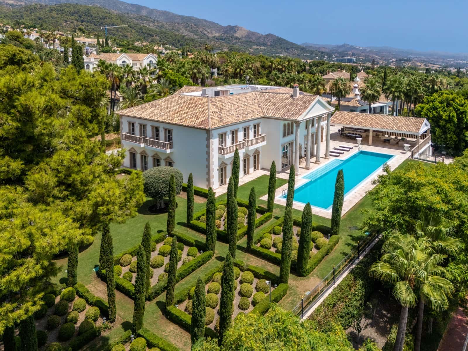 10 quarto Moradia para venda em Marbella com piscina garagem - 17 500 000 € (Ref: 10131205)