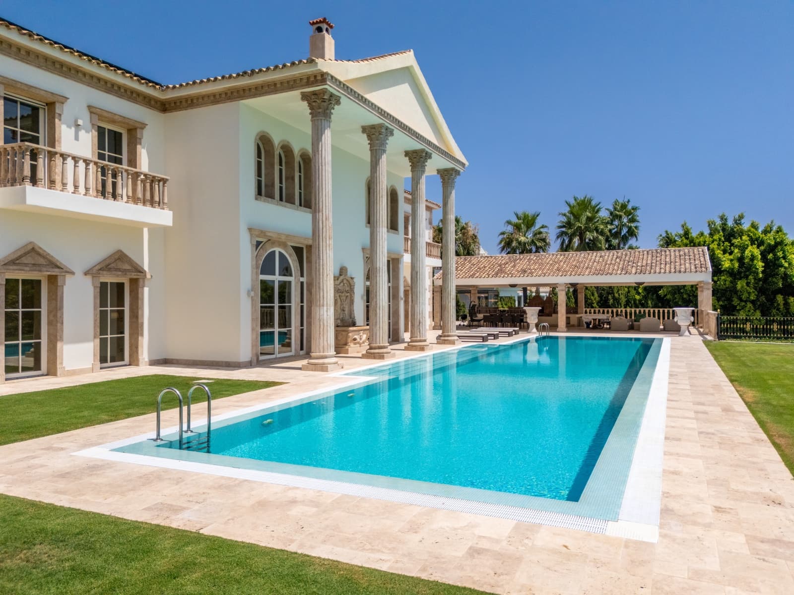 10 quarto Moradia para venda em Marbella com piscina garagem - 17 500 000 € (Ref: 10131205)