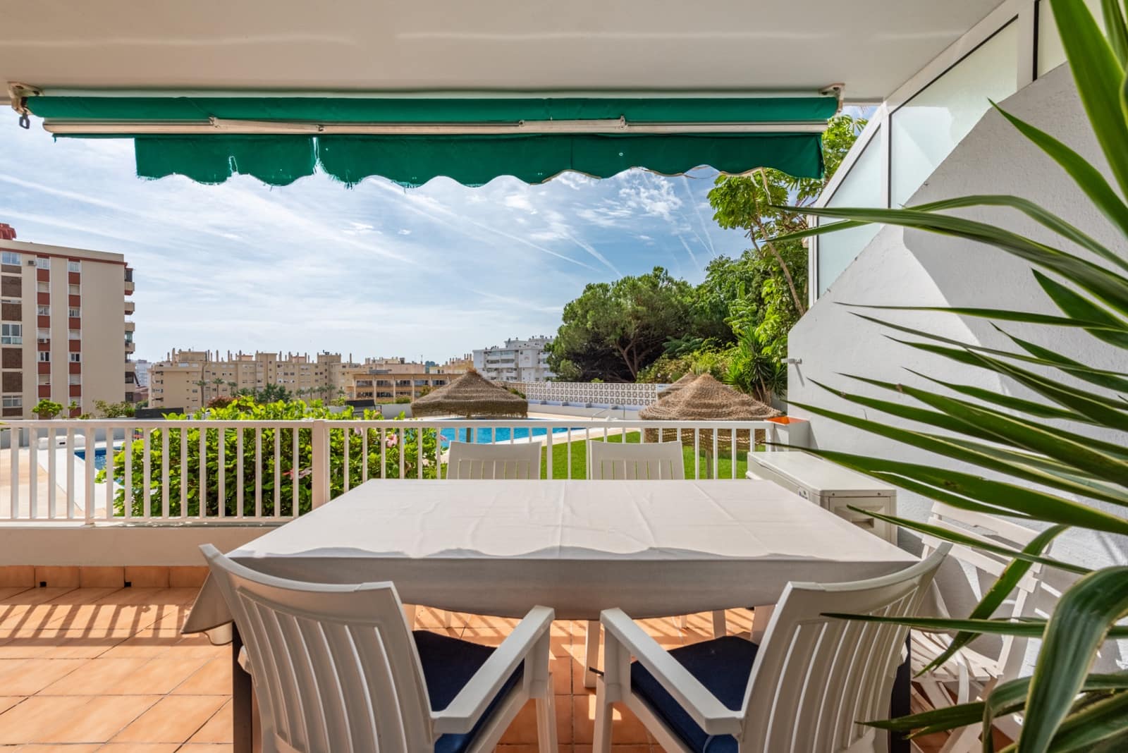 3 quarto Apartamento para venda em Fuengirola com piscina - 390 000 € (Ref: 10141673)