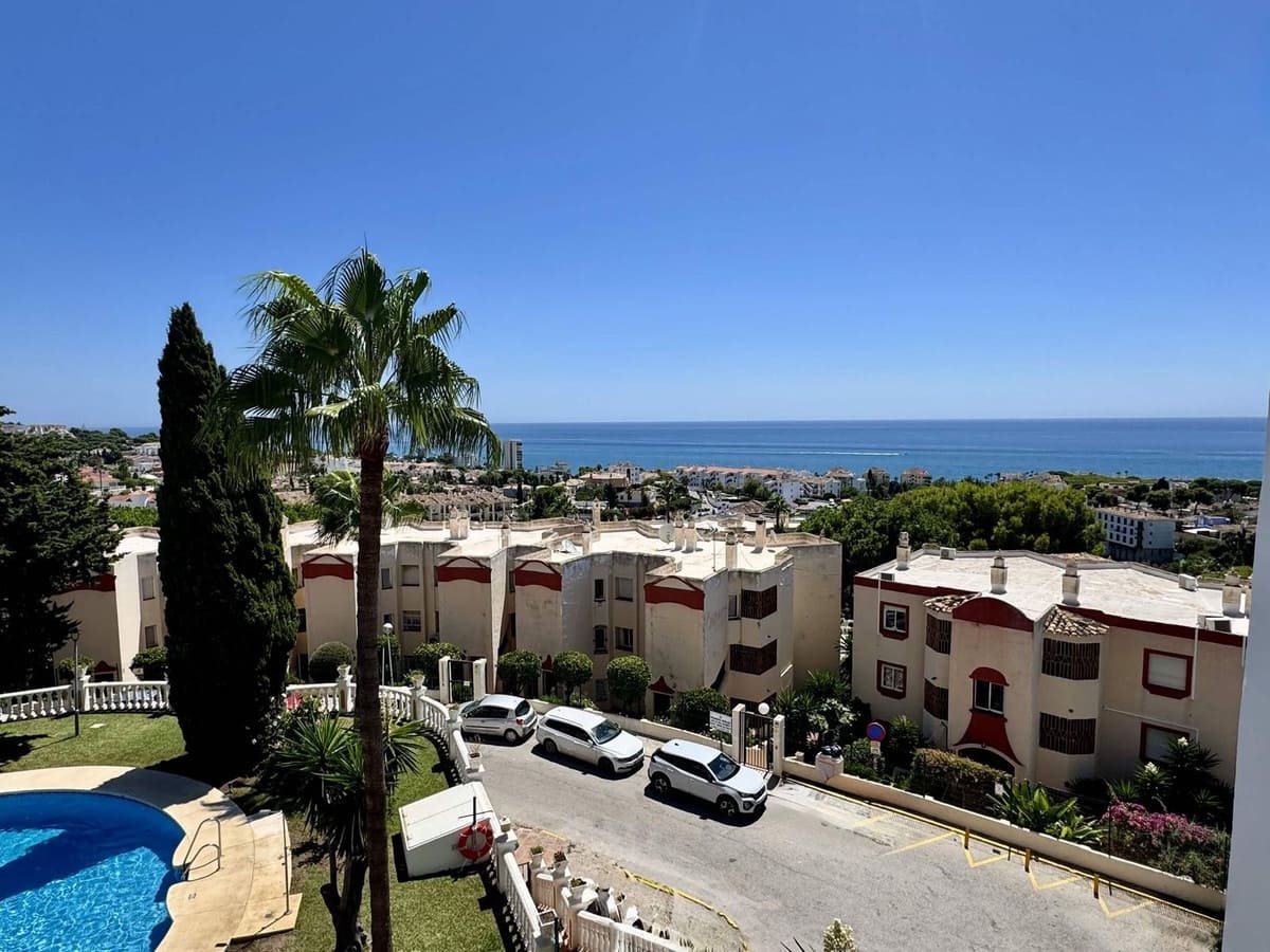 2 soverom Leilighet til salgs i Riviera del Sol med svømmebasseng - € 359 000 (Ref: 10145758)