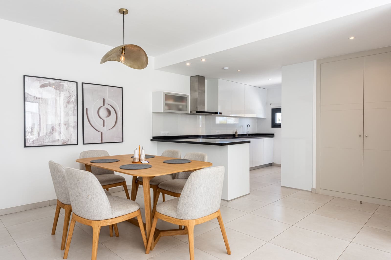 4 sovrum Semi-fristående Villa till salu i Estepona med pool garage - 899 000 € (Ref: 10154601)