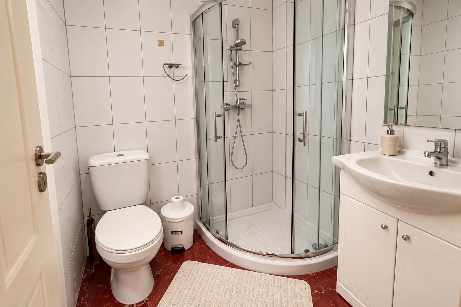 2 bedroom Townhouse for sale in Marbella with pool - € 295,000 (Ref: 10157246)