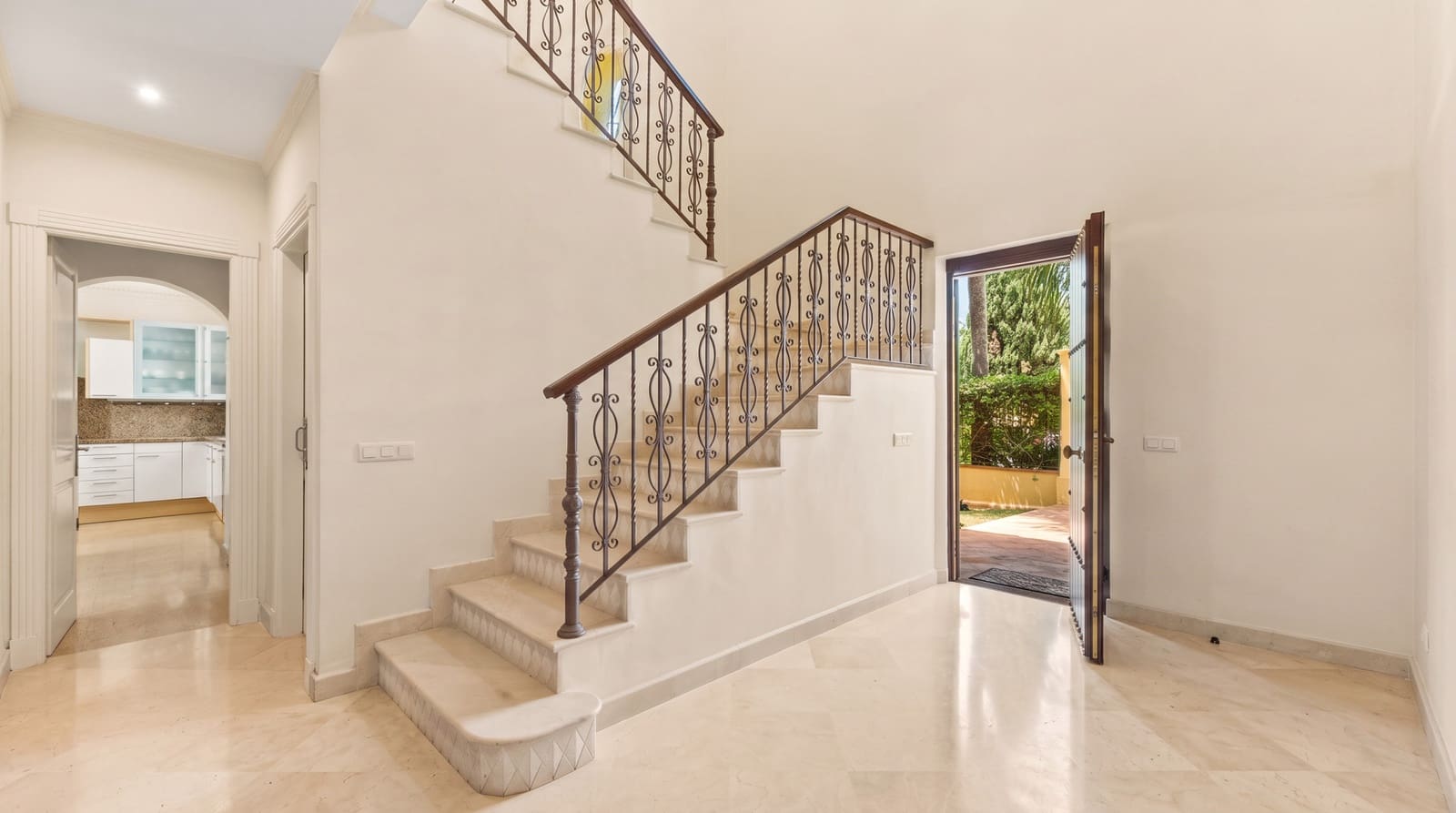 5 camera da letto Villa in vendita in Nueva Andalucia con piscina garage - 2.950.000 € (Rif: 10170539)