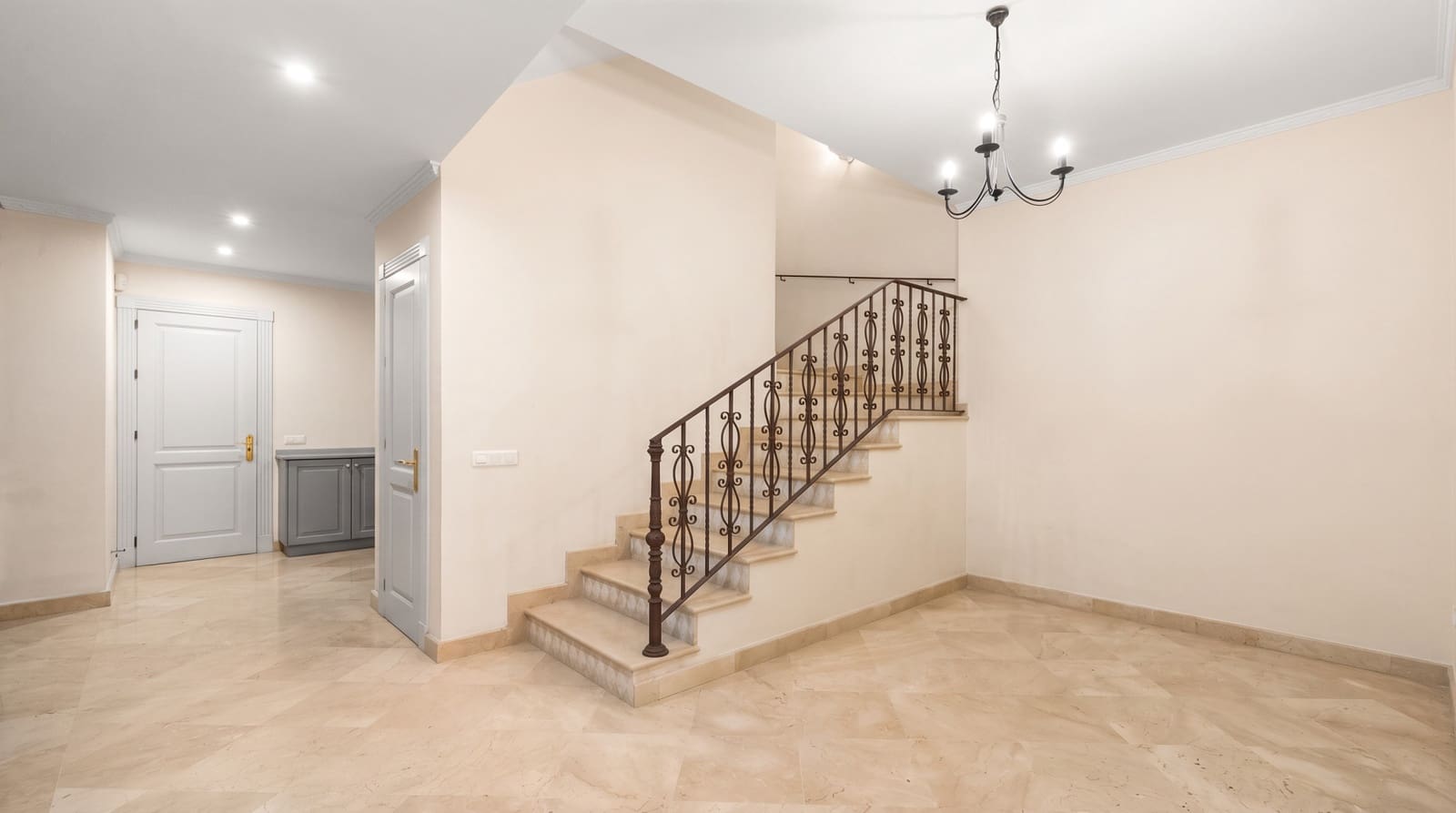5 camera da letto Villa in vendita in Nueva Andalucia con piscina garage - 2.950.000 € (Rif: 10170539)