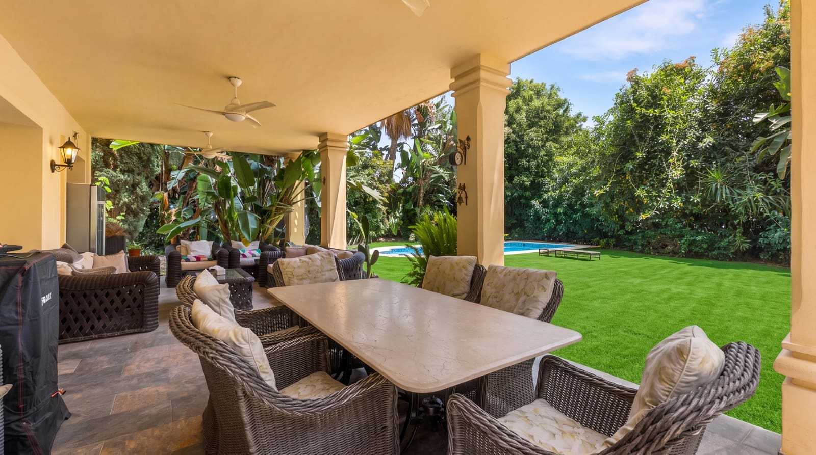 5 camera da letto Villa in vendita in Nueva Andalucia con piscina garage - 2.950.000 € (Rif: 10170539)